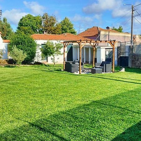 House With Pool And Garden In Esmoriz Near Portoヴィラ エクステリア 写真